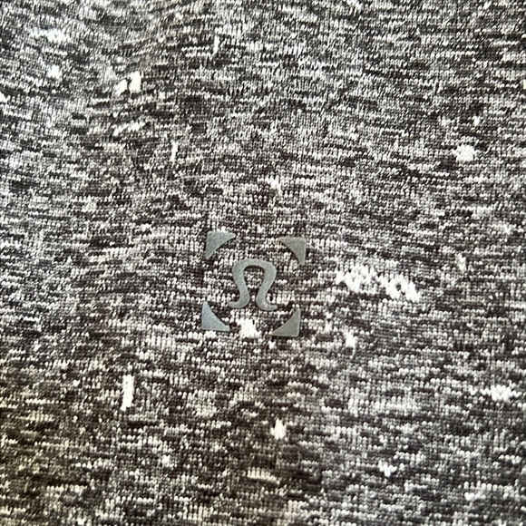 Lululemon Athletica grey mens long sleeve tee. - Picture 7 of 9
